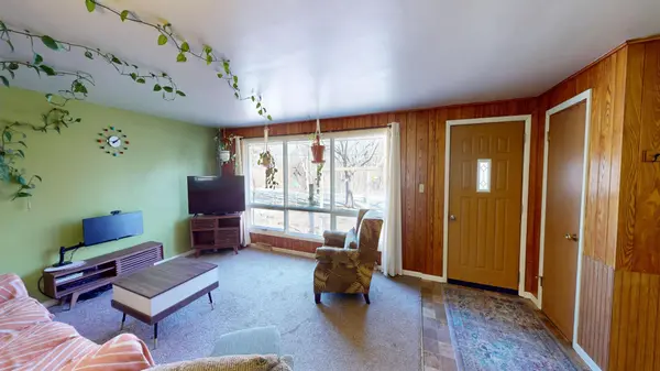 1606 Frank Hall DR, Albert Lea, MN 56007