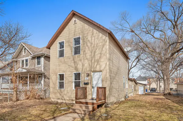 511 Edmund AVE W,  Saint Paul,  MN 55103