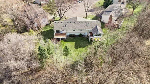 9844 Cavell CIR, Bloomington, MN 55438