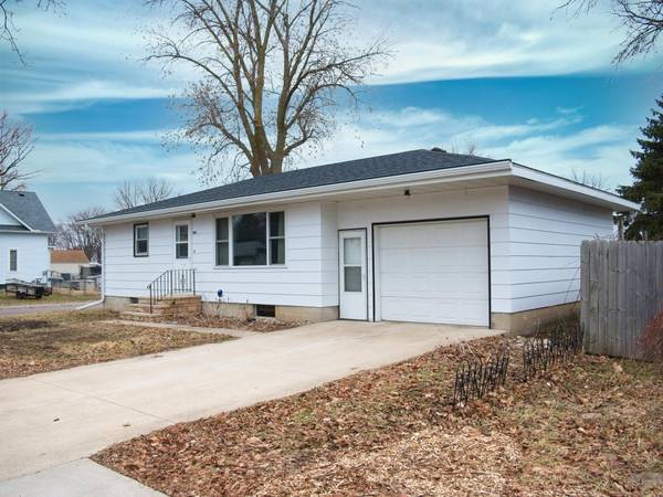 124 3rd AVE S, Brownton, MN 55312