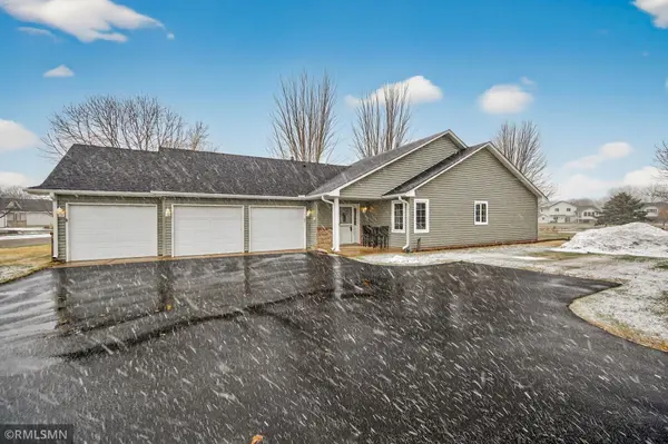 1843 Pioneer LN, Centerville, MN 55038