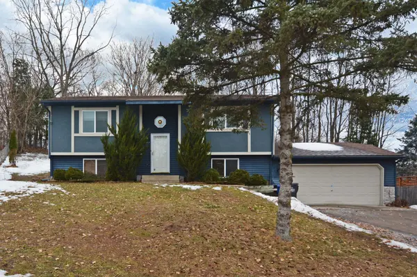 323 Morningside CIR, Saint Paul, MN 55119