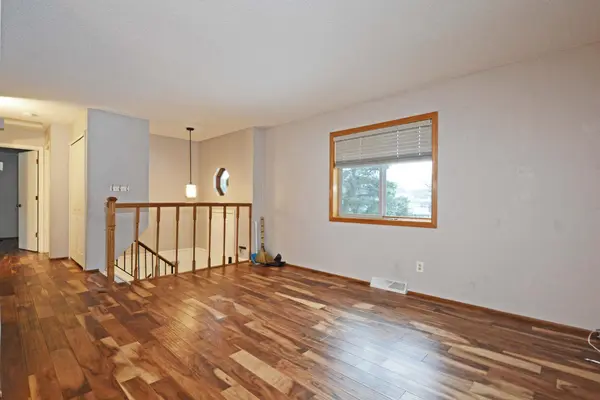 323 Morningside CIR, Saint Paul, MN 55119