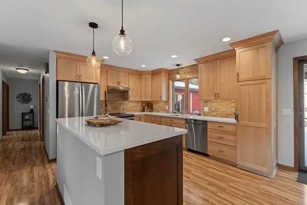 96 Kimberly CT SW, Pine Island, MN 55963