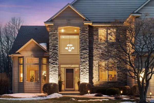 3142 Bavaria Hills TRL, Chaska, MN 55318