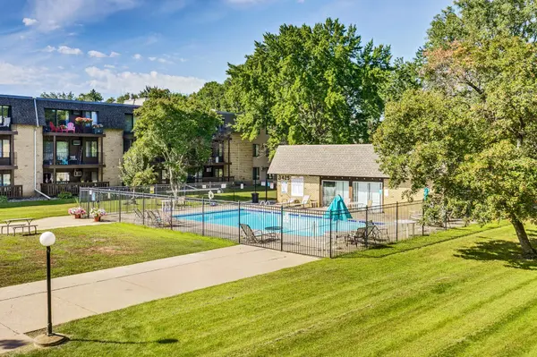 3431 Kent ST #801, Shoreview, MN 55126