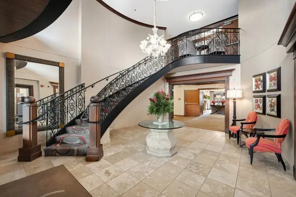 317 Groveland AVE #301, Minneapolis, MN 55403