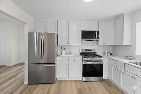 7890 Grinnell CT E, Lakeville, MN 55044