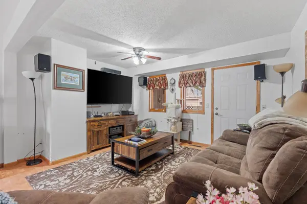 656 Lincoln DR, Wyoming, MN 55092