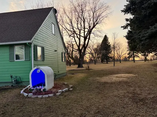 1025 Pershing BLVD, Worthington, MN 56187
