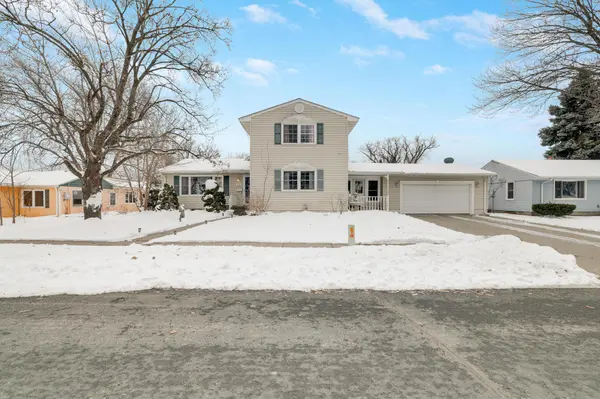 4721 W 124th ST, Savage, MN 55378
