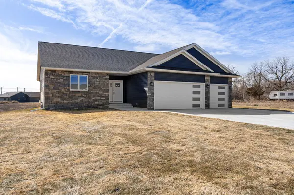 1804 13th PL NE, Austin, MN 55912