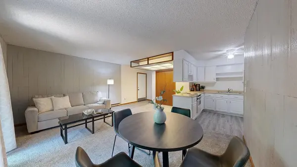 2604 4th AVE NE #1, Rochester, MN 55906