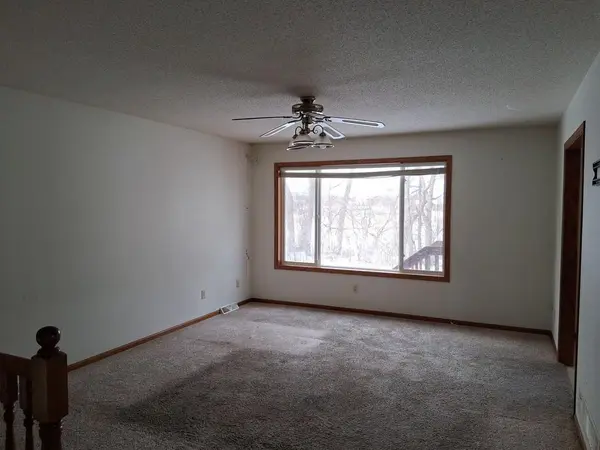 711 Sunwood Park DR, Waite Park, MN 56387