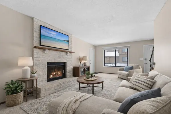 11596 Scotch Pine CT, Eden Prairie, MN 55344