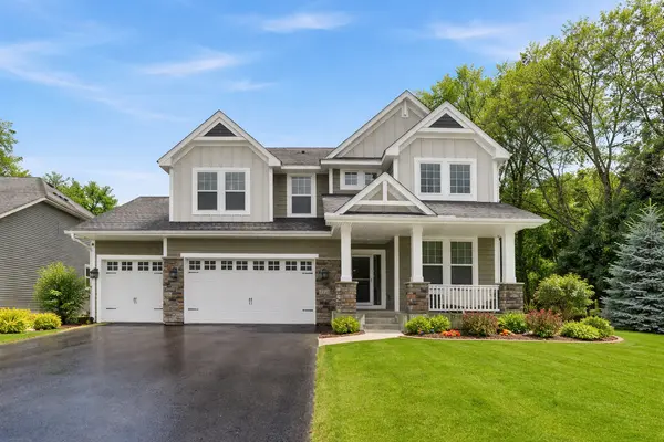 3721 Strawberry LN,  Chanhassen,  MN 55331