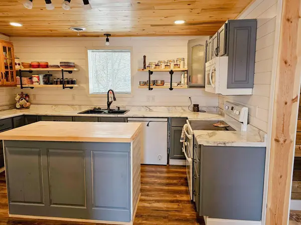 1724 Laurel ST, Brainerd, MN 56401