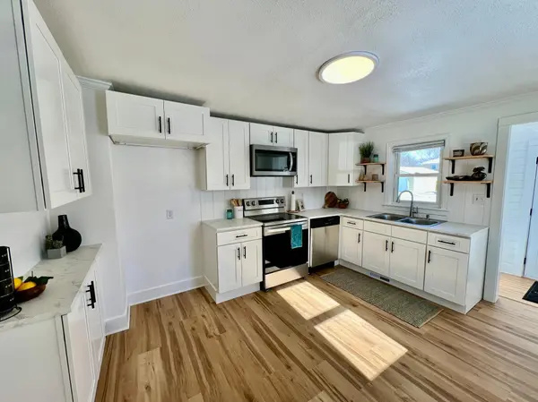 104 4th ST NE, Barnesville, MN 56514