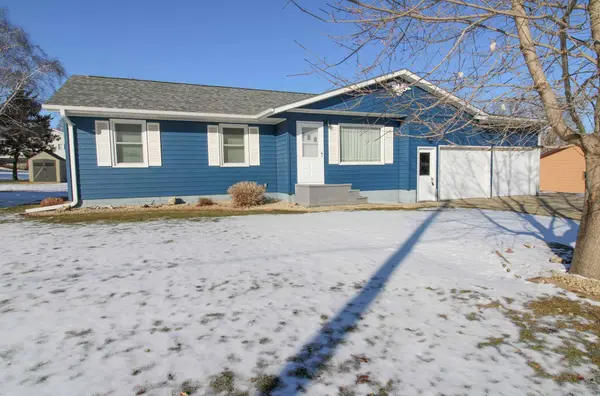 105 5th ST NE, Melrose, MN 56352