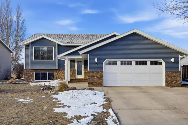 3114 24th AVE S, Fargo, ND 58103