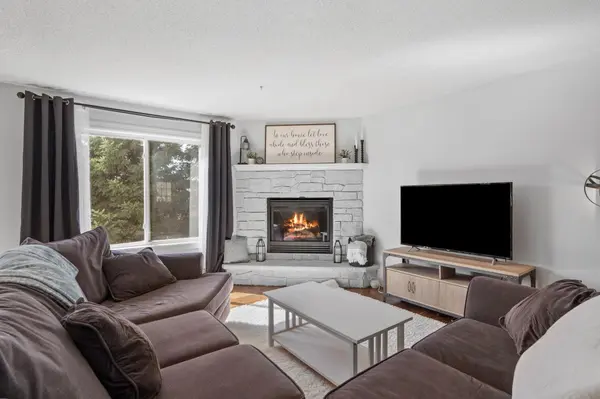 495 Pleasant CT, Chaska, MN 55318