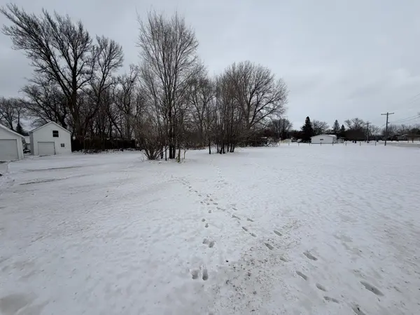860 Montana AVE, Benson, MN 56215