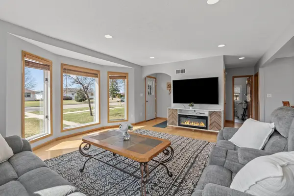 1116 Hoffman ST W, Cannon Falls, MN 55009