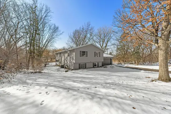 4109 Valentine Crest RD, Arden Hills, MN 55112