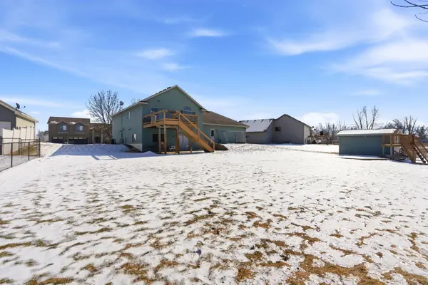 26109 Bluebird LN, Rockville, MN 56301
