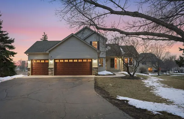 8564 Pine CT, Victoria, MN 55386