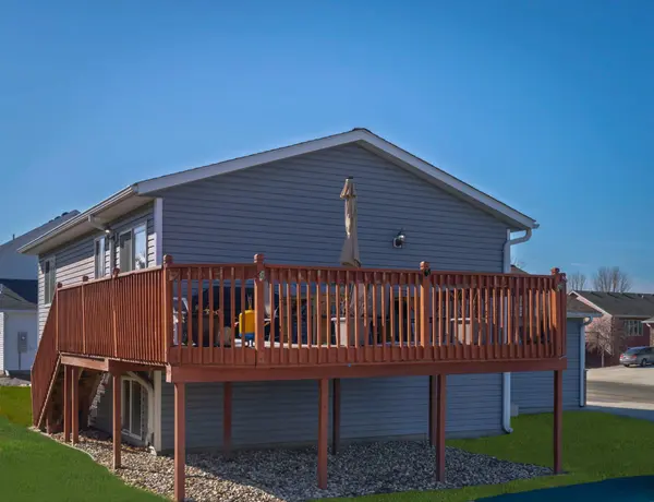 900 9th ST NW, Kasson, MN 55944