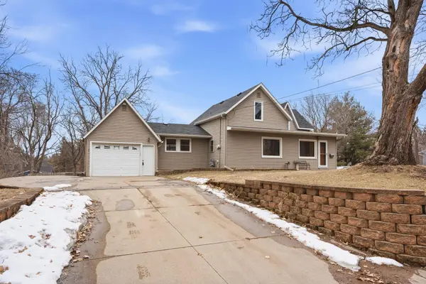 900 Greenvale AVE W, Northfield, MN 55057