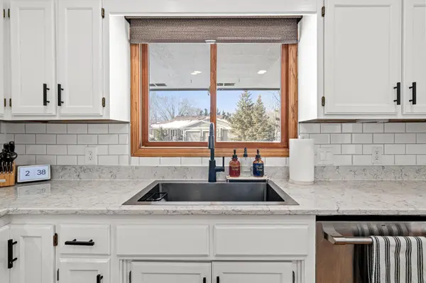 631 Conestoga TRL, Chanhassen, MN 55317