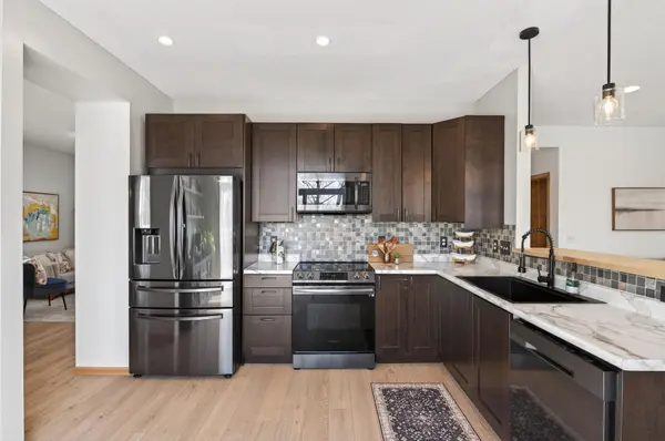 9037 Garland LN N, Maple Grove, MN 55311
