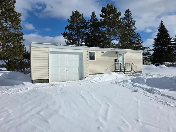 52 Garden CIR, Babbitt, MN 55706