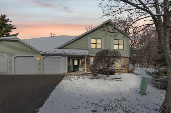 10746 Toledo CT, Bloomington, MN 55437