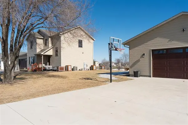 804 11th AVE SW, Rice, MN 56367