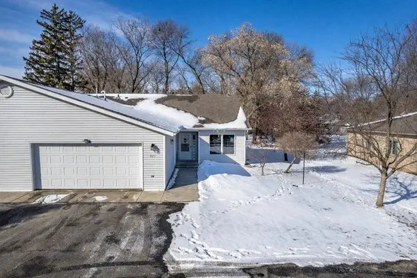 925 E Cavour AVE, Fergus Falls, MN 56537