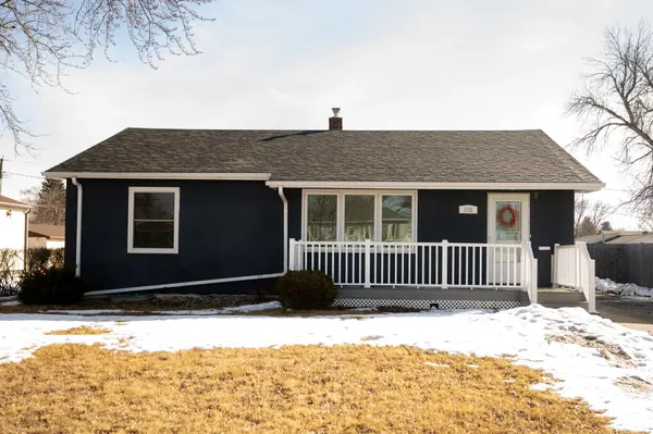 332 12th AVE NE,  Jamestown,  ND 58401