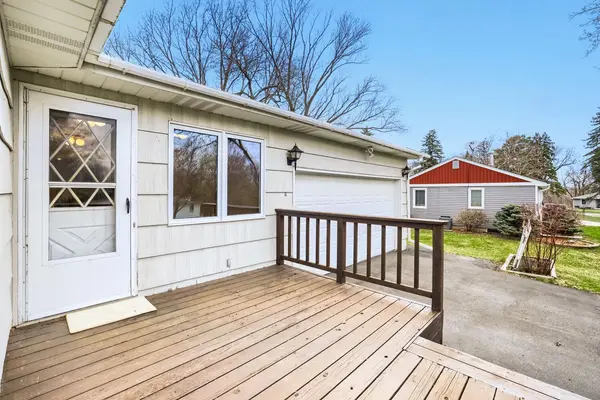 3662 Robin LN, Minnetonka, MN 55305