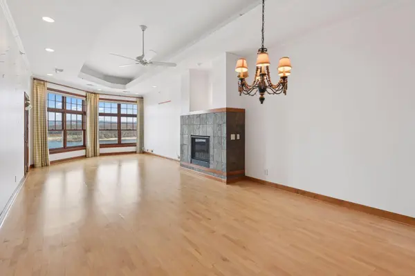 225 Lawrence BLVD W #406, Wabasha, MN 55981