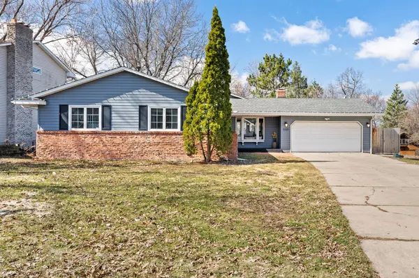 3321 Churchill ST, Shoreview, MN 55126
