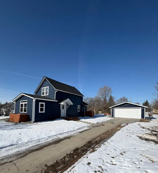 547 3rd AVE NW, Perham, MN 56573