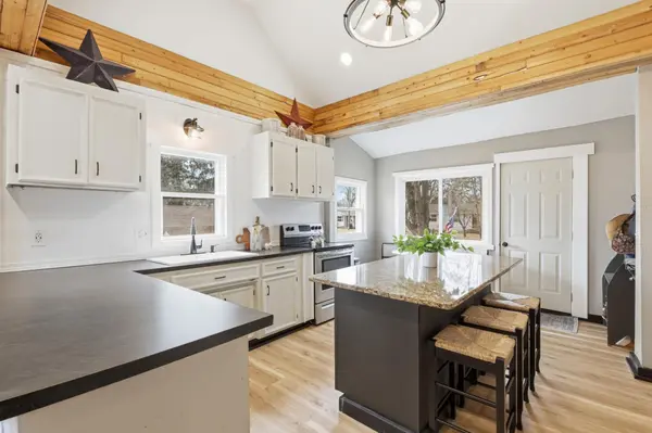 250 W 4th ST, New Richmond, WI 54017