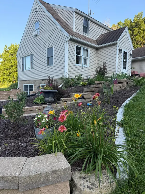9350 75th ST NW, Byron, MN 55920