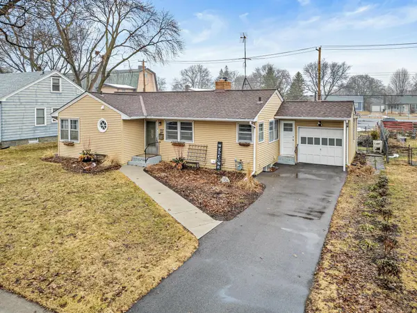 1067 Iowa AVE W, Saint Paul, MN 55117