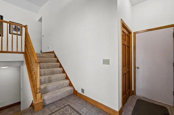 16800 Creek Ridge TRL, Minnetonka, MN 55345