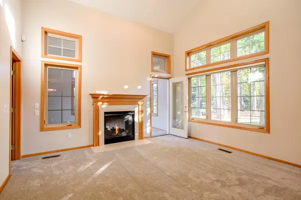 1513 Pine Pointe, White Bear Lake, MN 55110