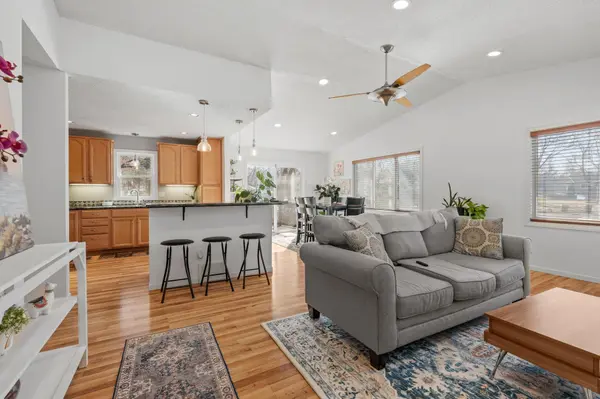 13409 Arden CIR, Burnsville, MN 55337