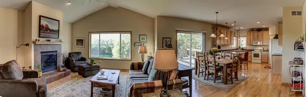 969 Bridle Creek DR, Jordan, MN 55352